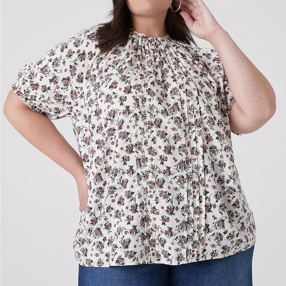 Lane Bryant Tops - Lane Bryant Puff-Sleeve Crew Neck Pintuck Blouse Top White Floral Stretch 18/20